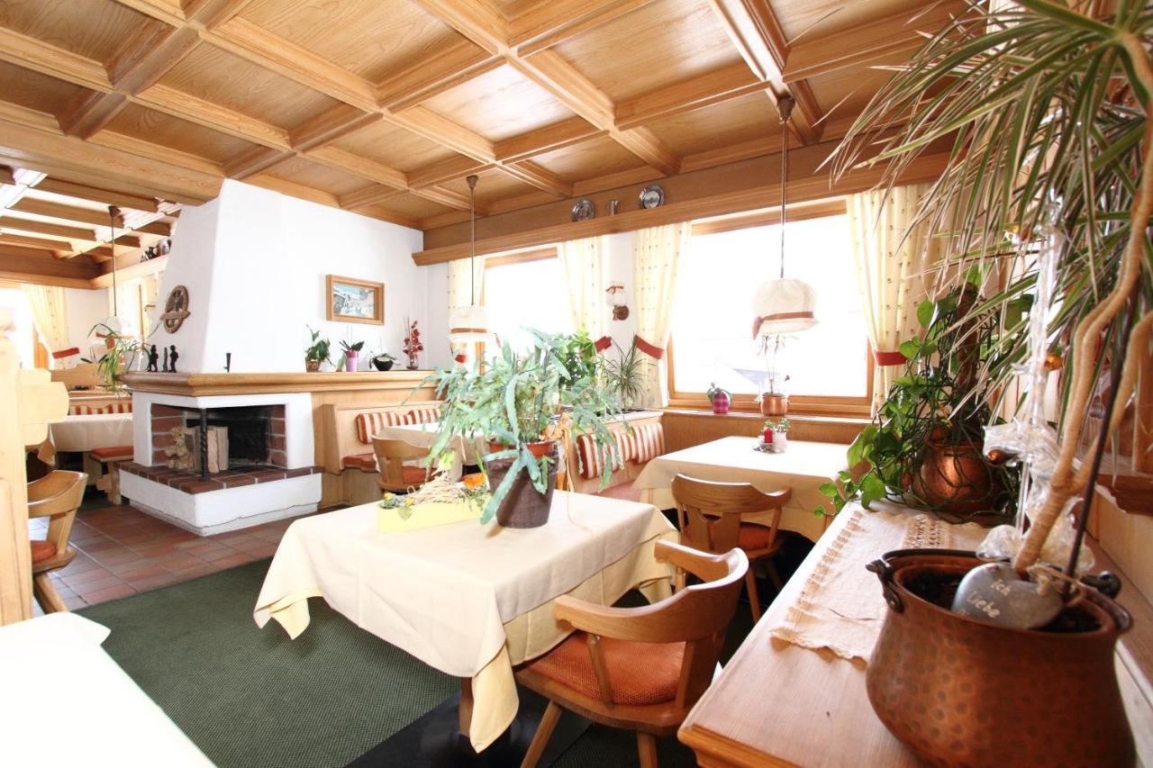 Pension Mittagskogel 皮茨河谷圣莱昂哈德 外观 照片